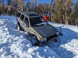 Helping Bill and Eli get the Jeep unstuck on Kavanaugh ridge