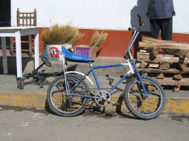 funny little bike in Huaraz