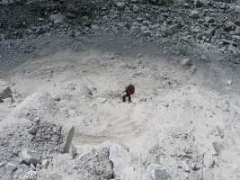 steep dirt on the way to exit the moraine