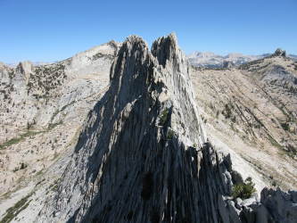 Matthes Crest, an airy and spectacular ridge traverse in Tuolumne, CA