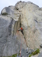 Crux pitch, a burly fist crack but short (extra exciting since I had a single #3 camalot and no #4... and it started raining)