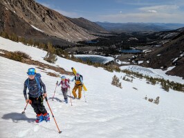 Black Mountain family ski at Virginia Lakes