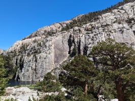 Sweet looking cragging opportunities by Barney lake